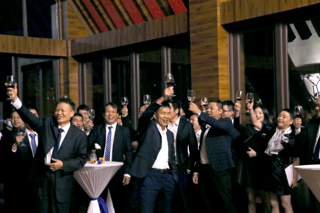 ����ͻ��(�й�)���޹�˾����